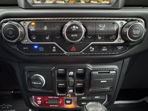 Used 2023 Jeep Wrangler Unlimited Rubicon 4xe w/ Dual Top Group image 40