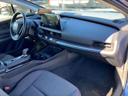 Used 2023 Toyota Prius LE image 16