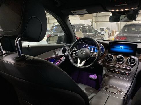 Certified 2022 Mercedes-Benz GLC 300 w/ Premium Package Lite image 3