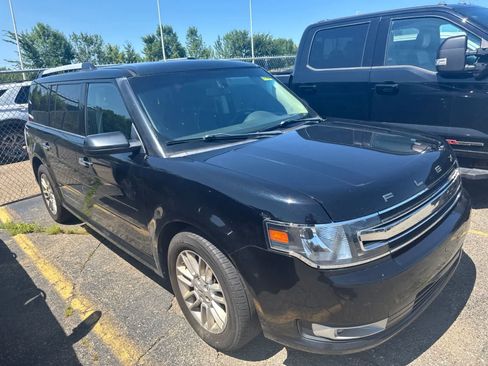 Used 2018 Ford Flex SEL w/ Equipment Group 202A AWD/4WD image 9