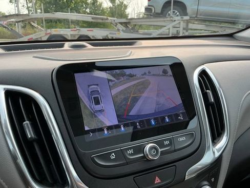 Used 2020 Chevrolet Equinox Premier FWD image 29