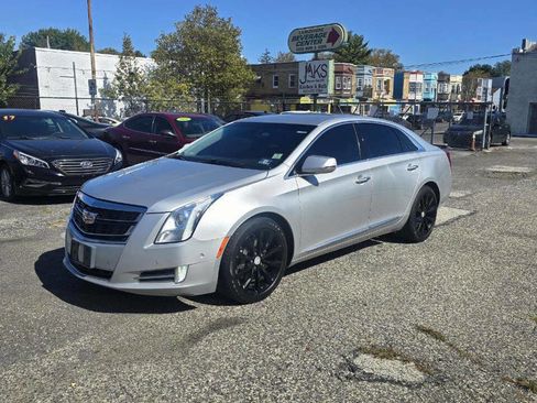 Used 2017 Cadillac XTS Luxury image 1
