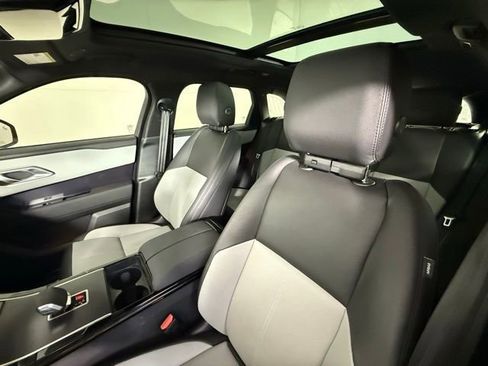 Certified 2026 Land Rover Range Rover Velar Dynamic SE image 4