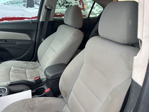 Used 2016 Chevrolet Cruze LT w/ Sun And Sound Package image 11