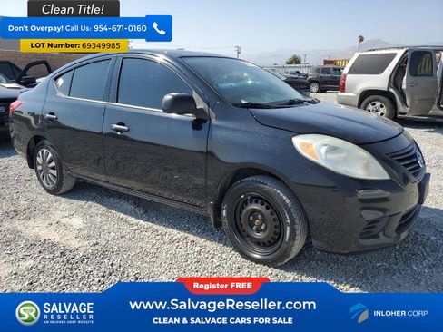 Used 2014 Nissan Versa S Plus image 5