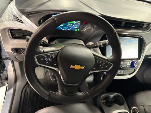 Used 2018 Chevrolet Bolt Premier w/ Driver Confidence II Package FWD image 19