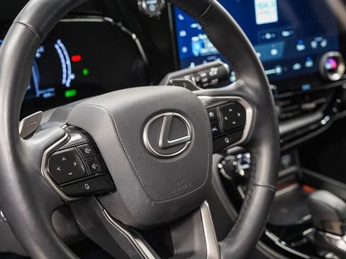Used 2025 Lexus NX 350h AWD w/ Accessory Package (2T) image 21