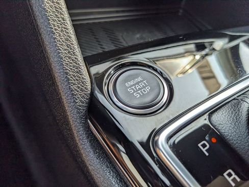 Certified 2025 Kia Sportage EX image 25