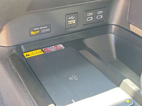 Used 2025 Toyota Camry LE w/ Convenience Package FWD image 30