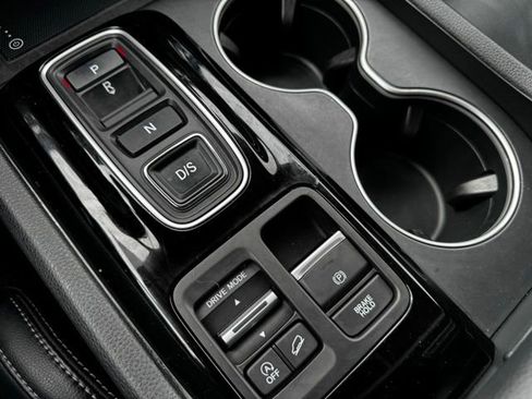 Used 2023 Honda Pilot Touring image 25