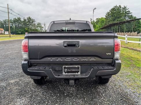 Used 2021 Toyota Tacoma TRD Sport AWD/4WD image 6
