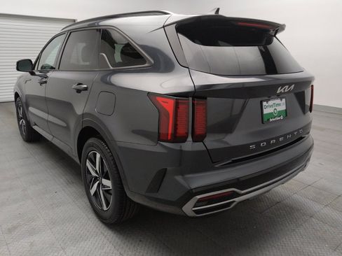 Used 2022 Kia Sorento S FWD image 5