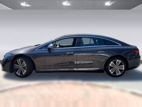 Used 2022 Mercedes-Benz EQS 450+ Sedan image 2