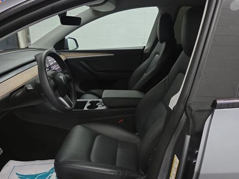 Used 2024 Tesla Model Y Performance AWD/4WD image 9