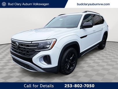 New 2025 Volkswagen Atlas Peak Edition SE