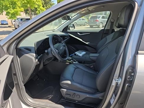 Certified 2023 Kia Niro Wind FWD image 8