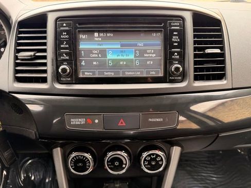 Used 2017 Mitsubishi Lancer ES image 35