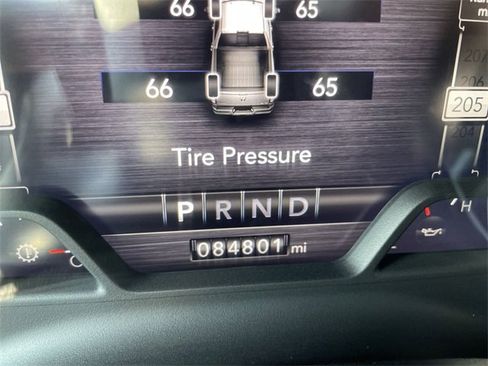 Used 2021 RAM 2500 Laramie w/ Night Edition image 12