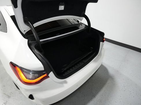 Used 2021 BMW 430i Coupe w/ Convenience Package image 4