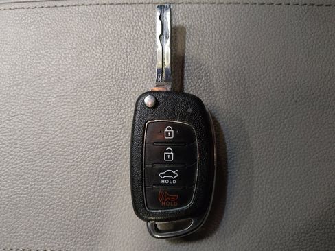 Used 2018 Hyundai Sonata SE image 32