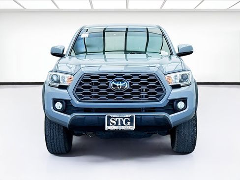 Used 2021 Toyota Tacoma TRD Off-Road w/ Technology Package image 2