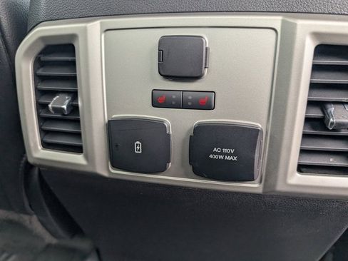 Used 2017 Ford F150 Lariat w/ Equipment Group 502A Luxury image 8