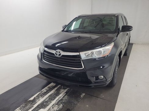 Used 2016 Toyota Highlander XLE AWD/4WD image 15