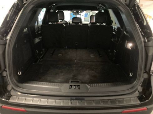 Used 2025 Ford Explorer ST-Line w/ ST-Line Street Pack AWD/4WD image 37