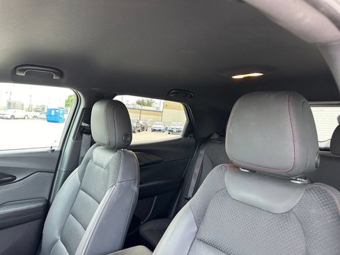 Used 2022 Chevrolet TrailBlazer RS FWD image 11
