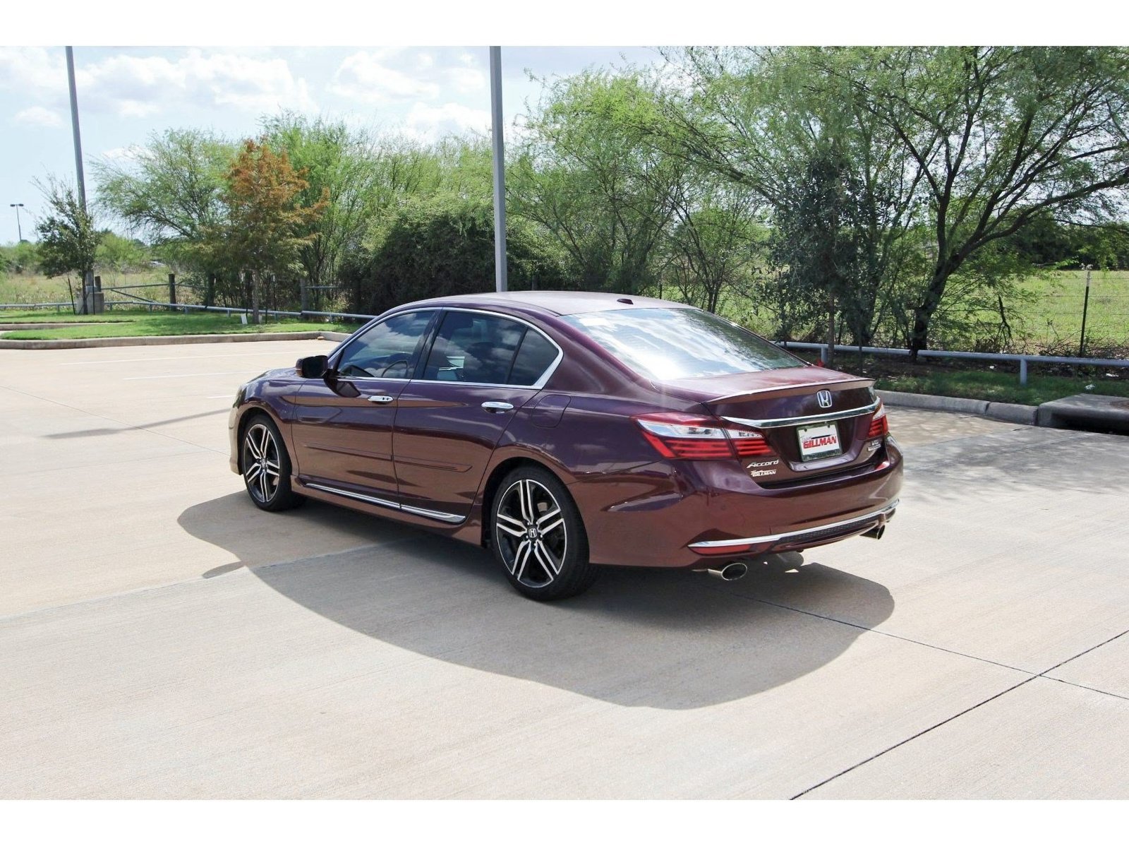 Used 2016 Honda Accord Touring image 5