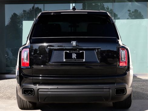 Certified 2022 Rolls-Royce Cullinan Black Badge image 21