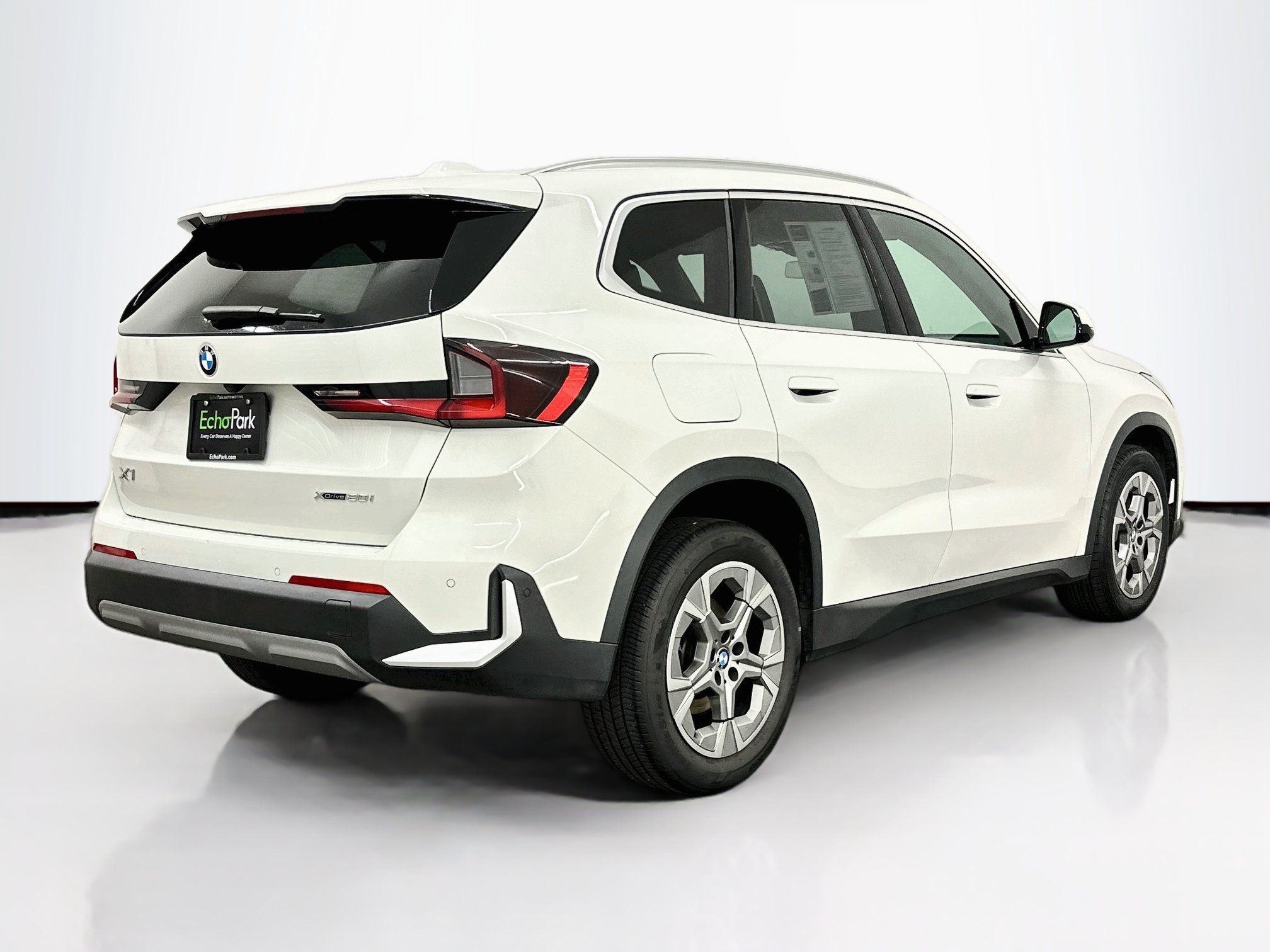 Used 2023 BMW X1 xDrive28i AWD/4WD image 9