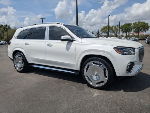 Used 2025 Mercedes-Benz Maybach GLS 600 4MATIC image 1