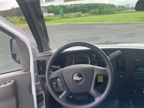 Used 2025 Chevrolet Express 2500 w/ Driver Convenience Package RWD image 15