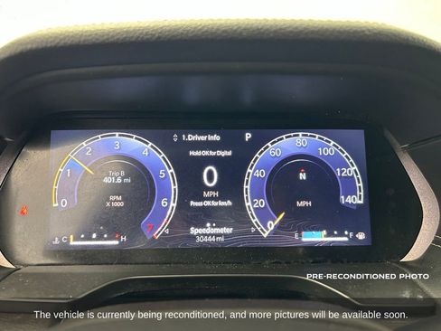 Used 2023 Jeep Grand Cherokee Limited w/ Black Appearance Package image 17