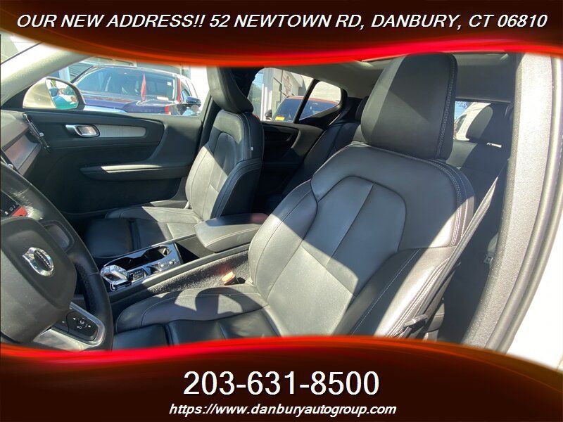Used 2024 Volvo XC40 B5 Plus AWD/4WD image 16