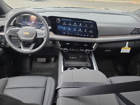 New 2026 Chevrolet Suburban LT w/ Comfort Package image 2