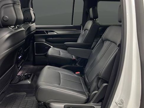 New 2026 Jeep Grand Wagoneer 4WD image 23
