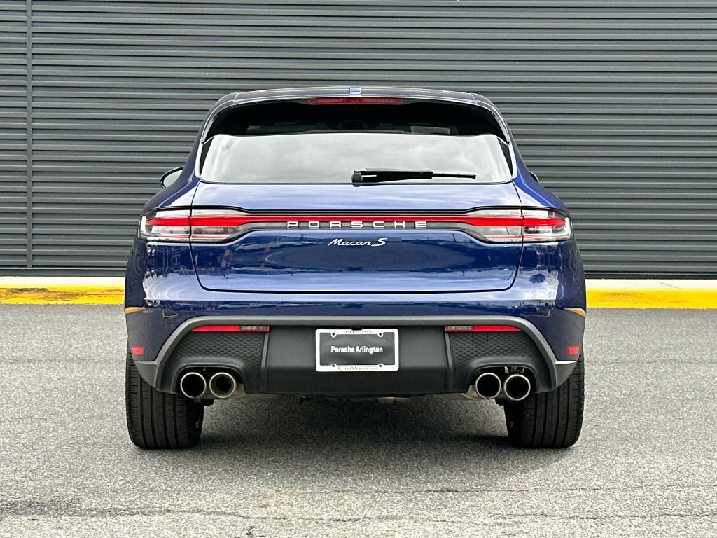 Certified 2024 Porsche Macan S AWD/4WD image 17