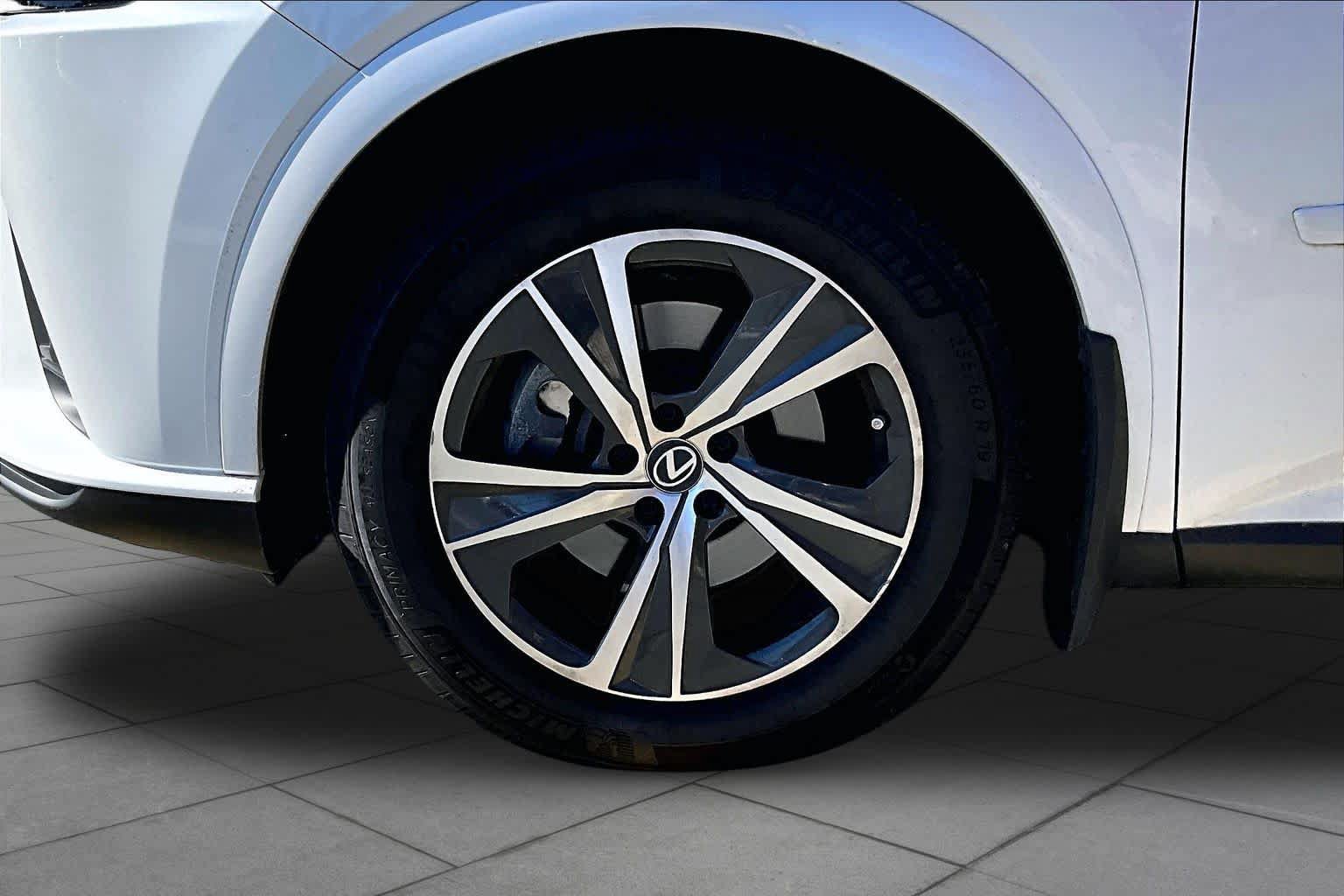 Used 2024 Lexus RX 350 Premium w/ Cold Area Package AWD/4WD image 11