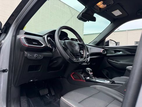 Used 2023 Chevrolet TrailBlazer RS AWD/4WD image 19