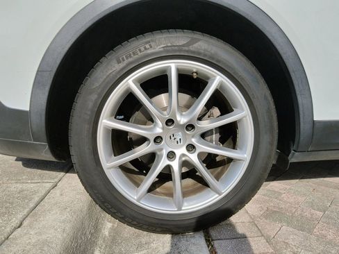 Used 2019 Porsche Cayenne image 39