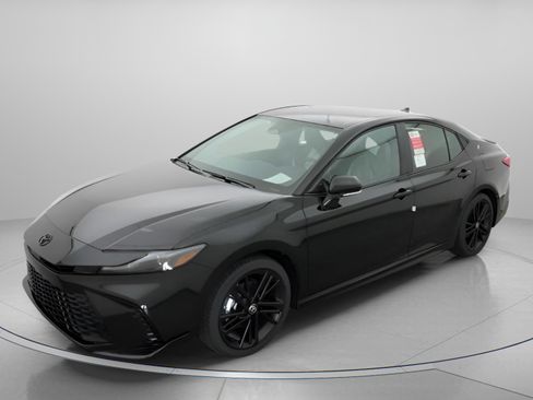 New 2026 Toyota Camry Hybrid image 2