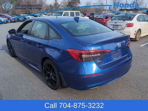 Used 2023 Honda Civic Sport image 5