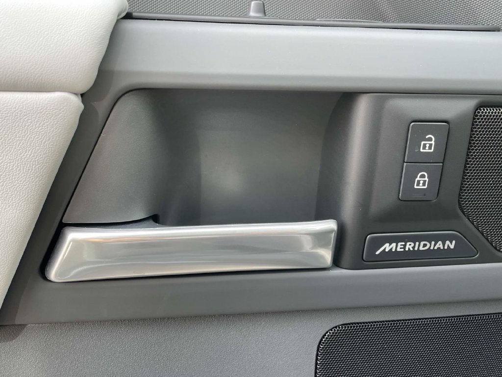 New 2026 Land Rover Defender 110 S AWD/4WD image 33