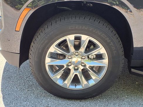 New 2026 Chevrolet Suburban Premier image 22