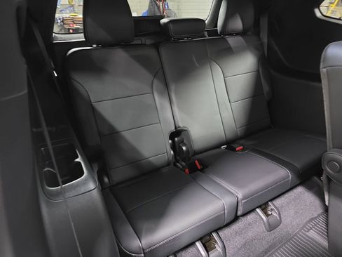 Used 2025 Buick Enclave Preferred w/ Trailering Package, 5000 lbs. FWD image 12