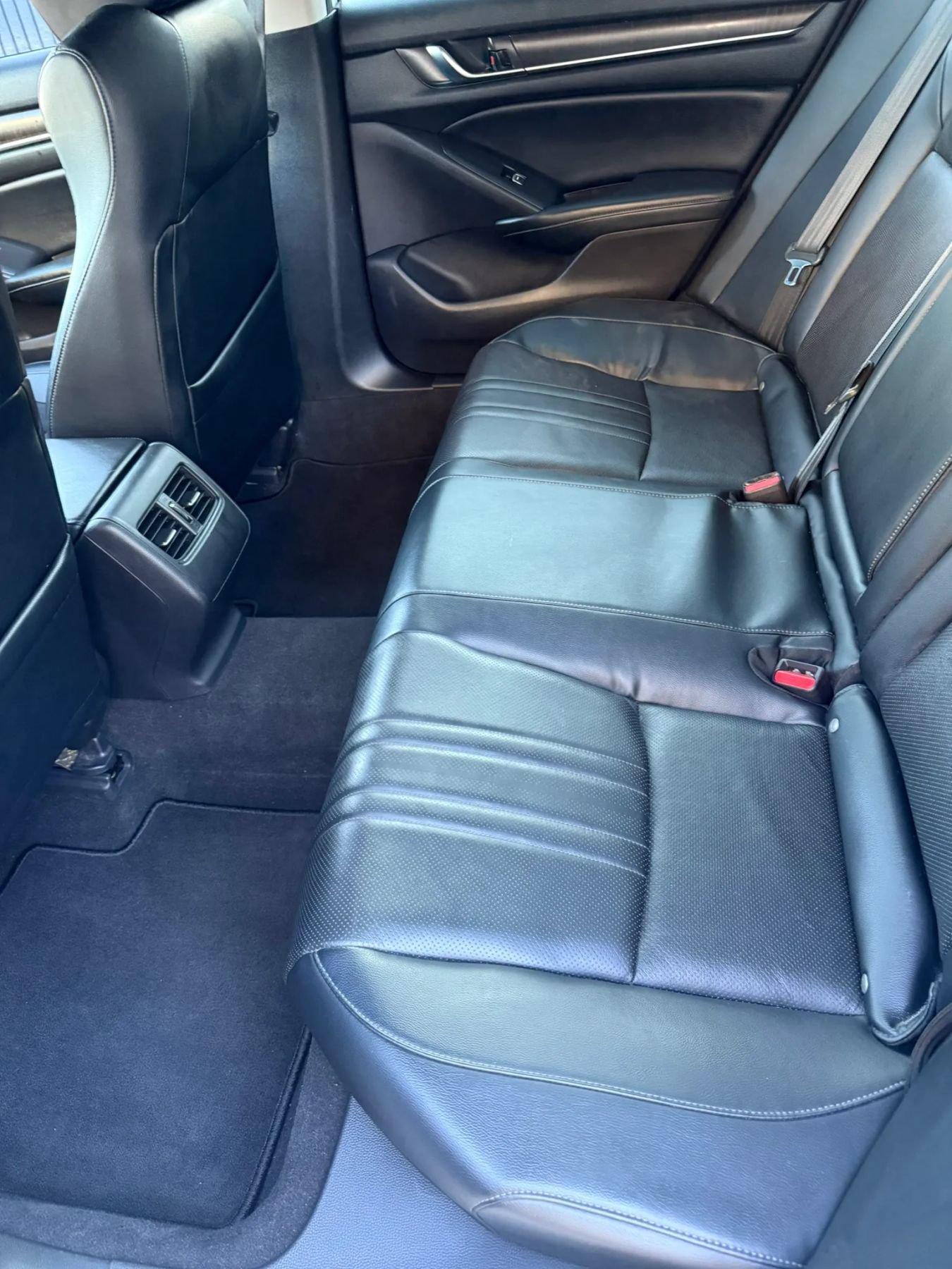 Used 2018 Honda Accord EX-L image 11