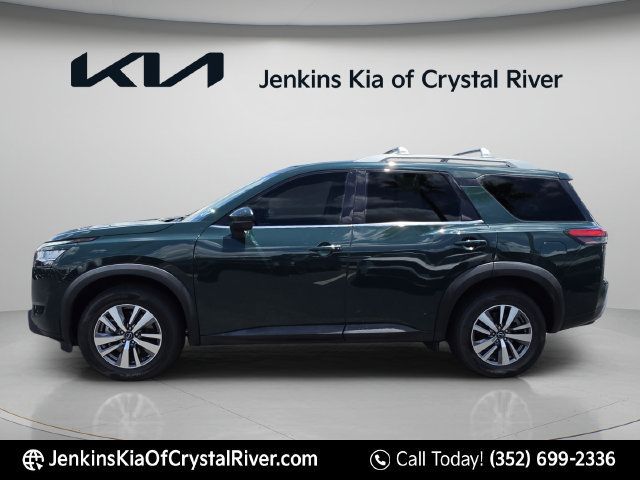 Used 2023 Nissan Pathfinder SL FWD image 13
