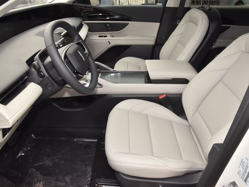 New 2026 Lincoln Nautilus Premier image 20